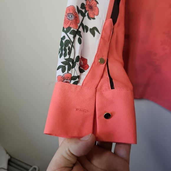 Liz Claiborne Career Floral Lightweight Button Down Size Small Coastal Cowgirl - Picture 7 of 9